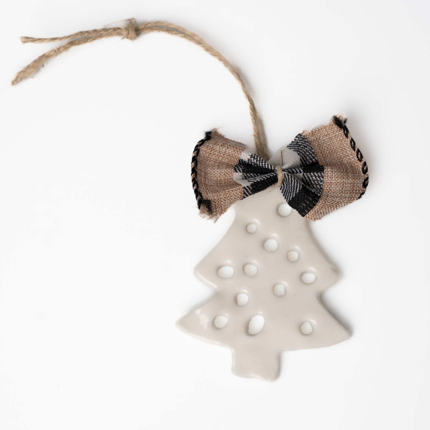 Adornos de Navidad MacLé® – Pack 3 Arbolitos de Porcelana Perforados