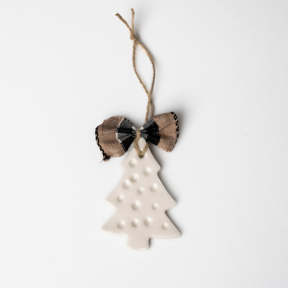 Adornos de Navidad MacLé® – Pack 3 Arbolitos de Porcelana Perforados