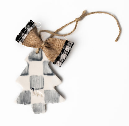 Adornos de Navidad MacLé® – Pack 3 Arbolitos de Porcelana Perforados